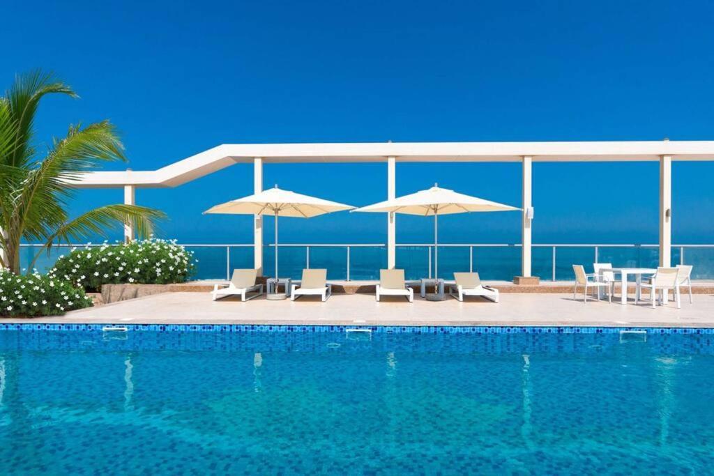 Ocean Whisper Ultra Luxe 1 Bedroom Apartment With A Private Beach - Al Marjan Island ラアス・アル・ハイマ エクステリア 写真